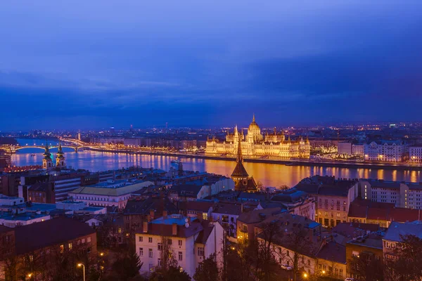Парламент в Будапешті, Угорщина — стокове фото