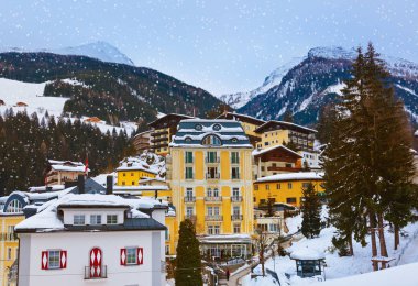 Dağlar kayak merkezi Bad Gastein - Avusturya