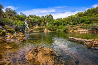 Bosna-Hersek 'te Kravice şelalesi