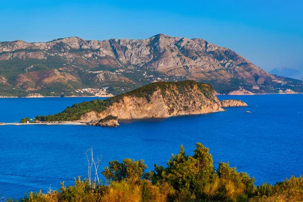 Ostrov svatého Mikuláše v Černá Hora Budva — Stock fotografie