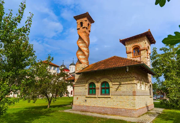 科维利修道院在弗鲁什卡山-塞尔维亚 — 图库照片