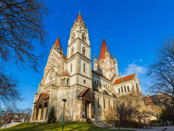 Kirche am mexikoplatz in wien Österreich — Stockfoto