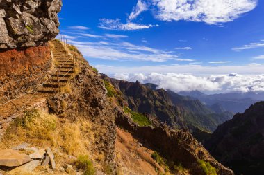 Hiking Pico yapmak Arierio ve Pico Ruivo - Madeira Portekiz