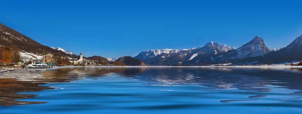 Village St Wolfgang en el lago Wolfgangsee - Austria — Foto de Stock