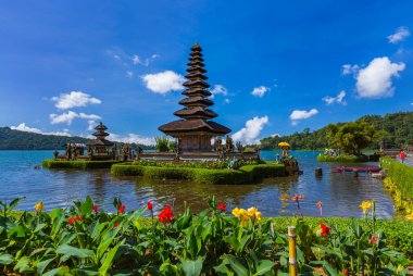 ULUN Danu Tapınağı - Bali Adası Endonezya