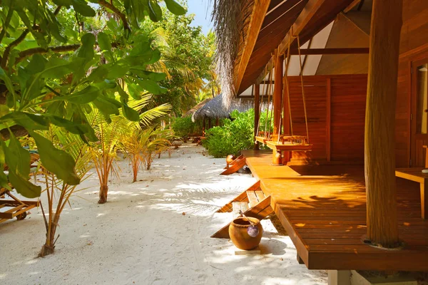 Bungalow sulla spiaggia - Maldive — Foto Stock