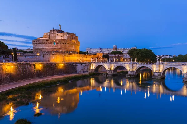 Замок Сан-Анджело в Риме — стоковое фото