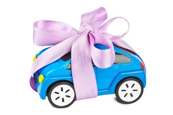 Auto con fiocco come regalo — Foto Stock