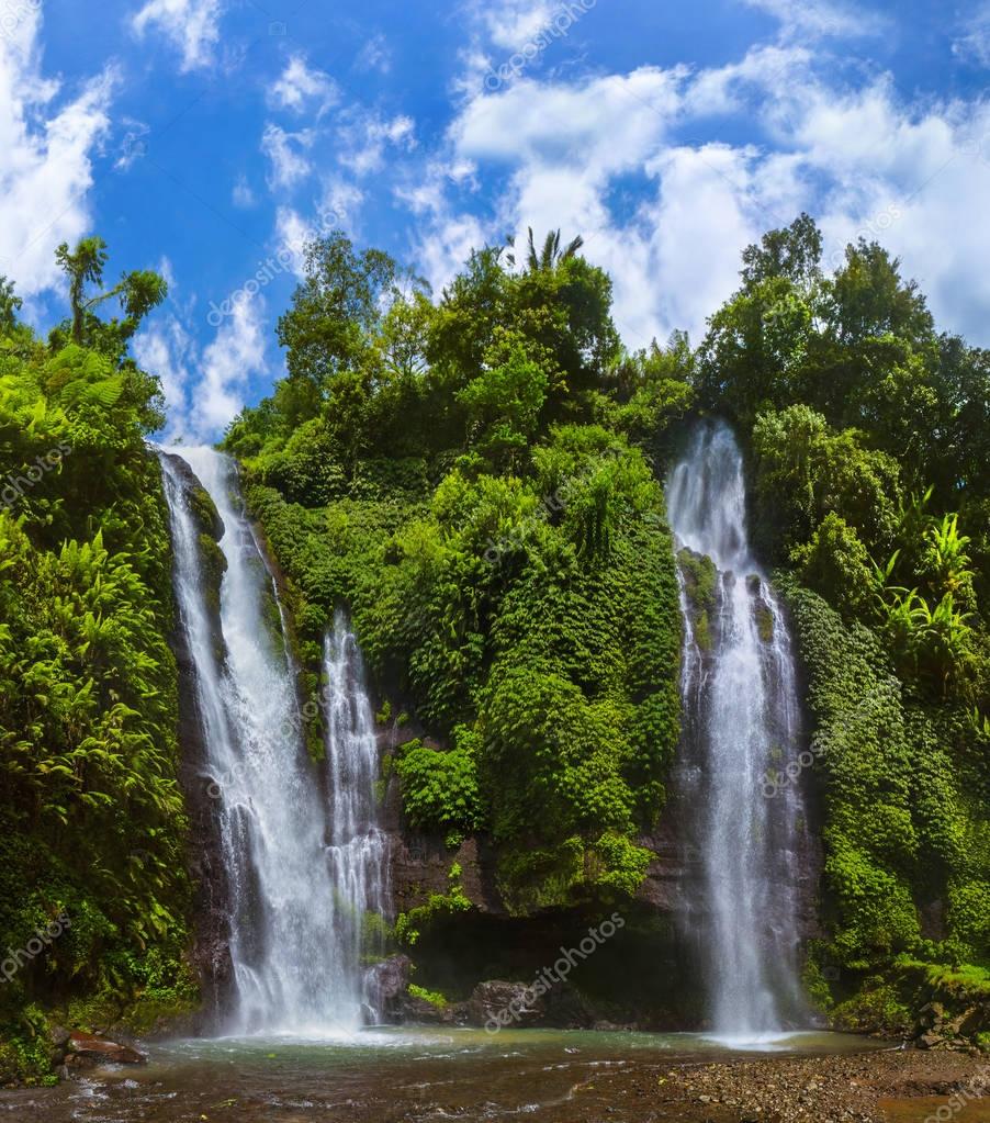  Cascade  de Sekumpul l  le de Bali  Indon sie 