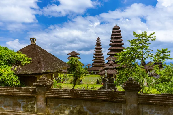 Pura Besakih temple - ön Bali Indonesien — Stockfoto