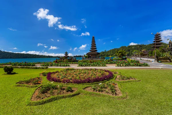 Ulun Danu Temple - Bali Island Indonesia — Stock Photo, Image