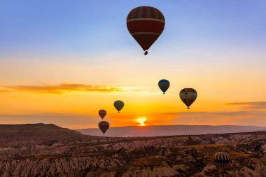 sıcak hava balon Kapadokya Türkiye uçan