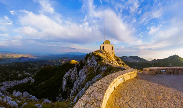 Lovcen βουνά του εθνικού πάρκου ηλιοβασίλεμα - Μαυροβούνιο — Φωτογραφία Αρχείου