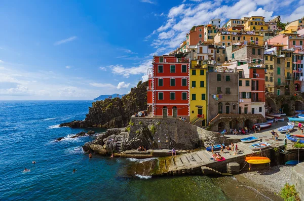 Riomaggiore alle Cinque Terre - Italia — Foto Stock