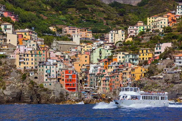 Riomaggiore alle Cinque Terre - Italia — Foto Stock
