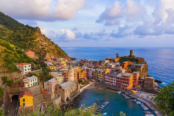 Vernazza en Cinque Terre - Italia —  Fotos de Stock