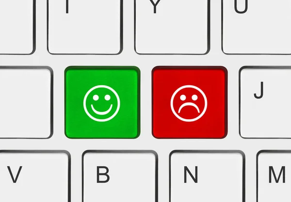 Toetsenbord van de computer met twee sleutels van de glimlach — Stockfoto