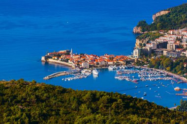 Budva kıyı şeridi - Karadağ