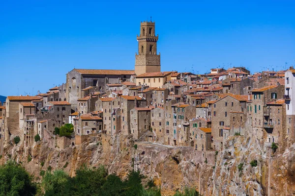 Pitigliano ciudad medieval en Toscana Italia — Foto de Stock