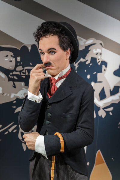 АМСТЕРДАМ, НИДЕРЛАНДЫ - 25 апреля 2017 года: Чарли Чаплин восковая ста
