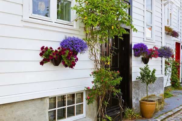 Rua no centro antigo de Stavanger - Noruega — Fotografia de Stock