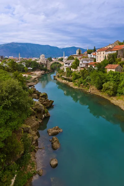 モスタル、ボスニア ・ ヘルツェゴビナの都市の景観 — ストック写真