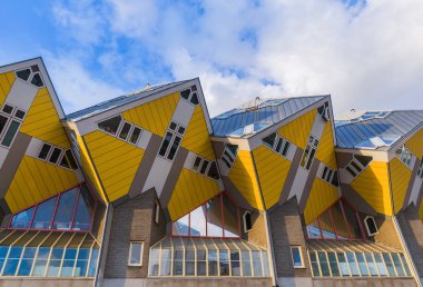 Sarı kübik evler - Rotterdam Hollanda