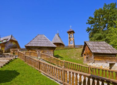 Geleneksel köy Drvengrad Mecavnik - Sırbistan