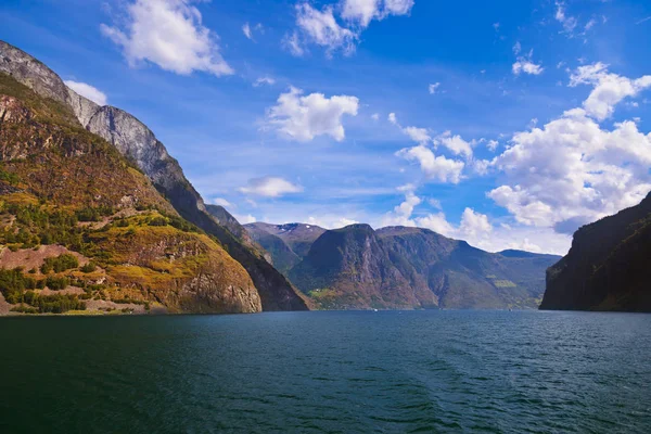 Fjord Naeroyfjord en Norvège - célèbre site de l'UNESCO — Photo