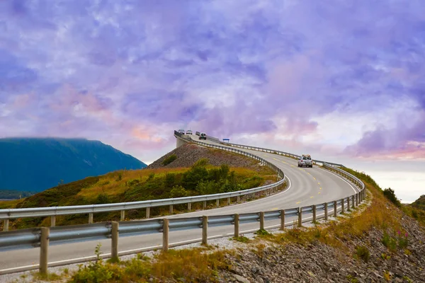 Fantastique pont sur la route atlantique en Norvège — Photo