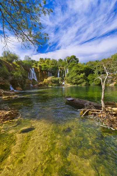 Водопад Кравиц в Боснии и Герцеговине — стоковое фото