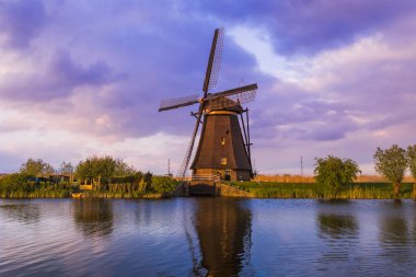 Doğal - Hollanda'daki yel değirmenleri