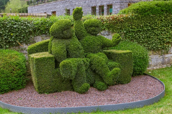 Bush skulptur i parken - Durbuy Belgien — Stockfoto