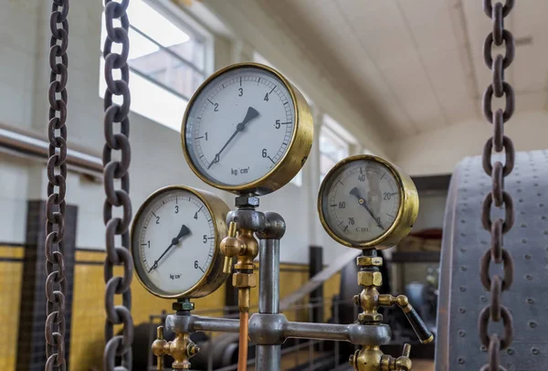 老式的装置-在比利时啤酒厂 — 图库照片