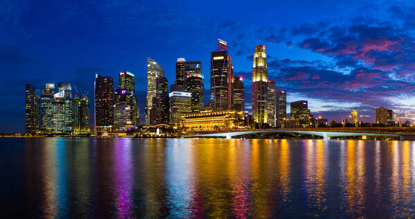 SINGAPORE - APRIL 15: Singapore city skyline and Marina Bay on April 15, 2016 in Singapore.