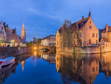 Brugge cityscape - Belçika