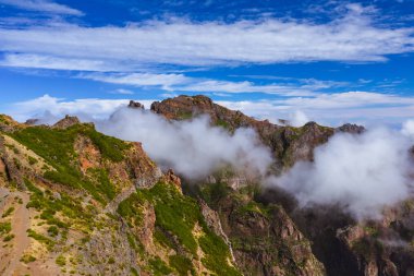 Hiking Pico yapmak Arierio ve Pico Ruivo - Madeira Portekiz