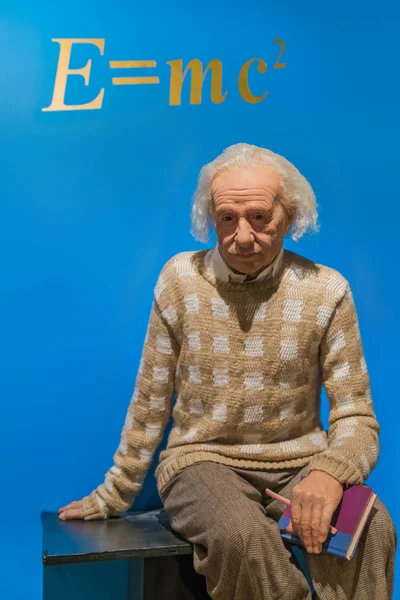 AMSTERDAM, PAYS-BAS - 25 AVRIL 2017 : Albert Einstein wax sta — Photo