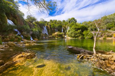 Bosna-Hersek 'te Kravice şelalesi