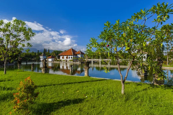 Water Palace Taman Ujung in Bali Island Indonesia — Stock Photo, Image