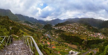 Dağ köyü Sao Vicente - Madeira Portekiz