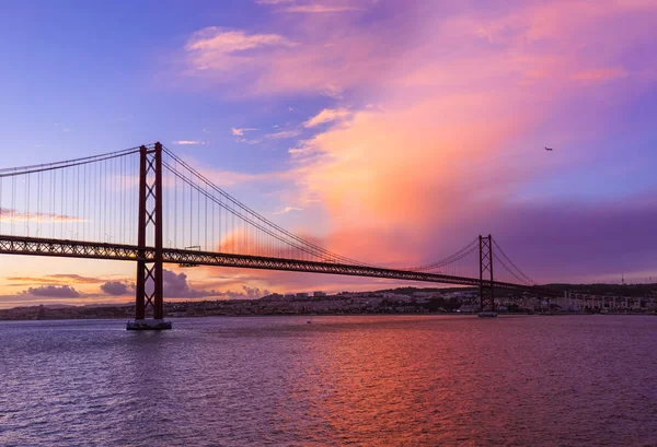 Lisabon a 25. dubna most - Portugalsko — Stock fotografie