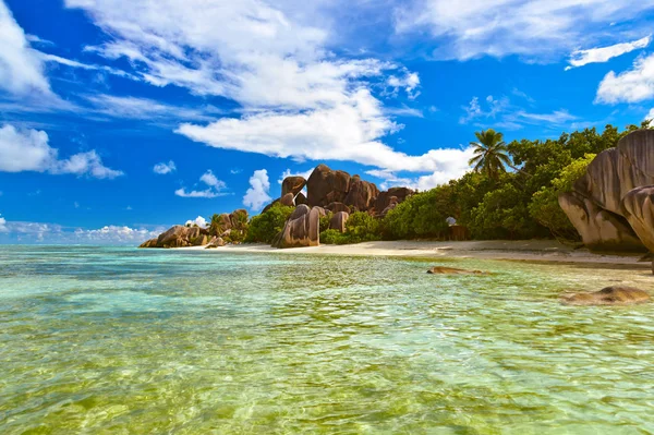Famosa playa Source d 'Argent en Seychelles — Foto de Stock