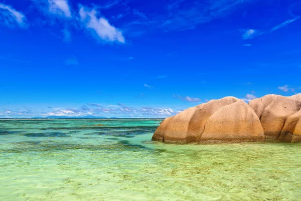 Beroemde strand bron d'argent in Seychellen — Stockfoto