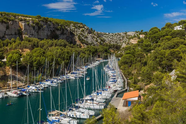 Calanque de Port Miou காசிஸ் அருகே ஃபியார்ட் பிரான்ஸ் — ஸ்டாக் புகைப்படம்