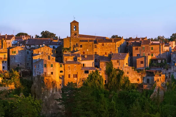Pitigliano Ortaçağ kenti Toskana İtalya