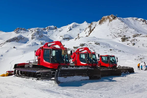 Snowplow em Mountains estância de esqui Bad Hofgastein Áustria — Fotografia de Stock