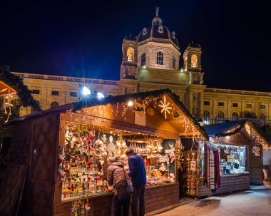 Museum quarter yakınındaki Noel pazarı Viyana Avusturya