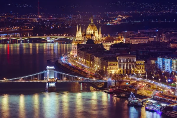 Parlament in Budapest — Stockfoto