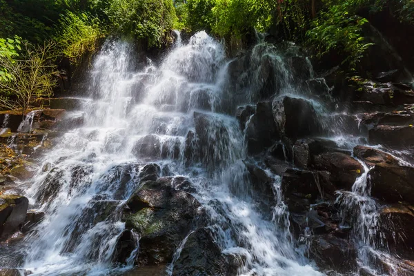 Kanto Lampo vodopád na ostrov Bali Indonésie — Stock fotografie